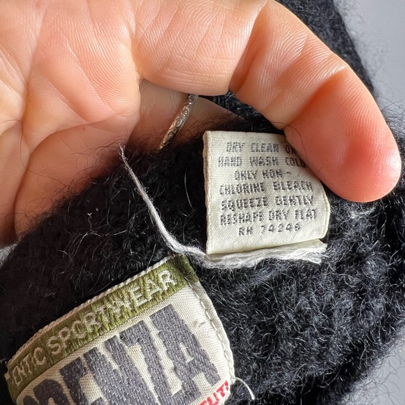 VINTAGE 90s Forenza Mohair Fuzzy Black Button Down Cardigan Large - Picture 8 of 8